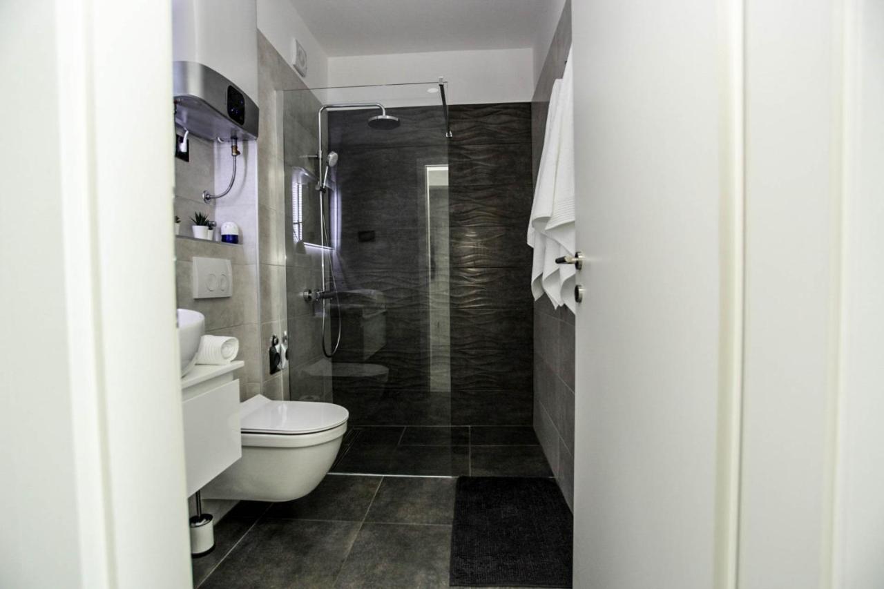 Leelee Apartment Rijeka Exterior foto